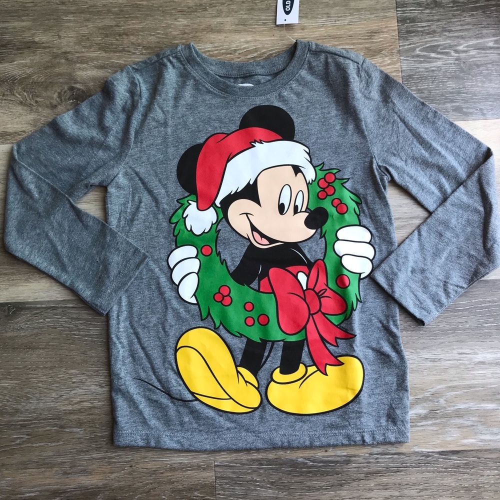 🔥NWT Disney Mickey Mouse Christmas Tee